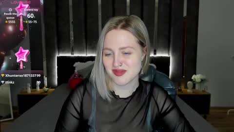 Snapshot of sarah_soul chatting on February 22, 3:45 am Sarah online show from February 22, 3:45 am