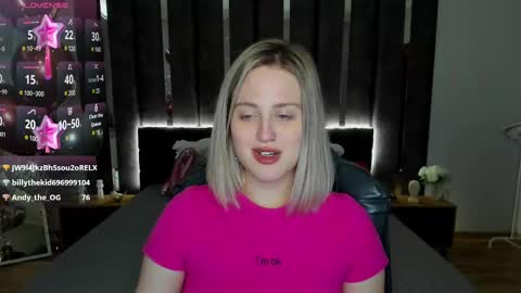 Snapshot of sarah_soul chatting on February 25, 4:35 am Sarah online show from February 25, 4:35 am