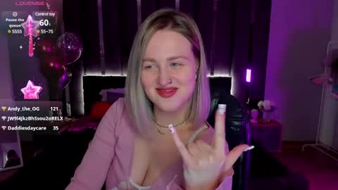 Snapshot of sarah_soul chatting on March 1, 4:15 am Sarah online show from March 1, 4:15 am