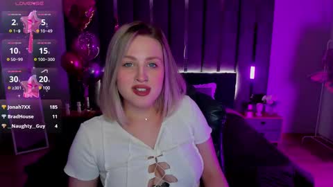 Snapshot of sarah_soul chatting on March 6, 4:08 am Sarah online show from March 6, 4:08 am