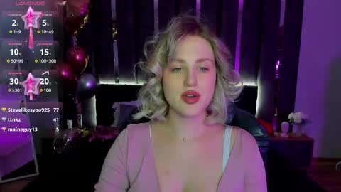 Snapshot of sarah_soul chatting on March 11, 3:59 am Sarah online show from March 11, 3:59 am