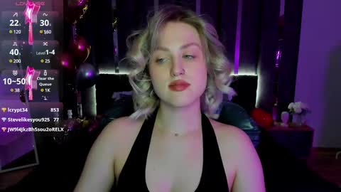 Snapshot of sarah_soul chatting on March 11, 7:04 am Sarah online show from March 11, 7:04 am