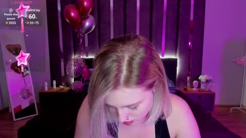 Snapshot of sarah_soul chatting on March 12, 1:03 am Sarah online show from March 12, 1:03 am