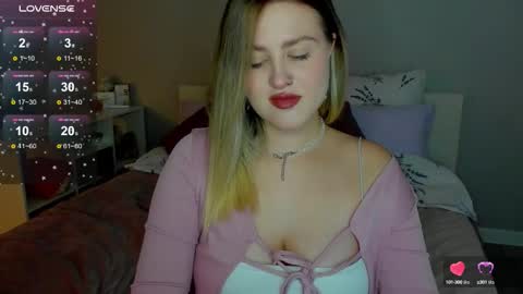 Snapshot of sarah_soul chatting on October 3, 1:13 am Sarah online show from October 3, 1:13 am