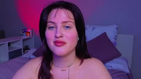 Snapshot of sarah_soul chatting on May 15, 11:45 pm Sarah online show from May 15, 11:45 pm