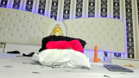 Snapshot of sarah_t33n chatting on January 29, 2:19 am Sarah online show from January 29, 2:19 am