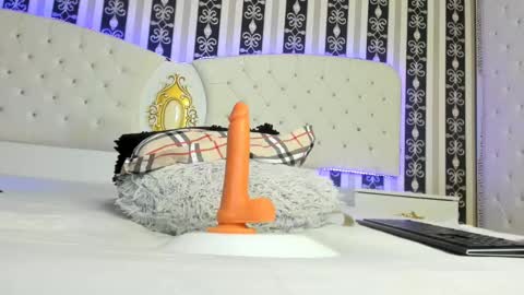 Snapshot of sarah_t33n chatting on March 1, 11:26 pm Sarah online show from March 1, 11:26 pm