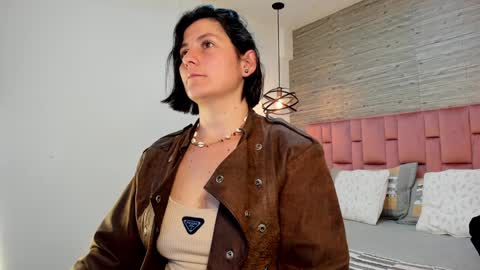 Sarah Deyvis online show from January 23, 1:56 pm