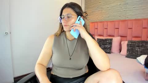 Sarah Deyvis online show from September 10, 6:19 pm