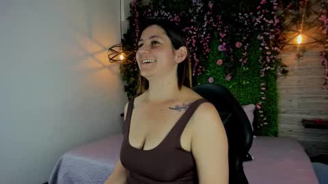 Sarah Deyvis online show from February 24, 1:42 pm