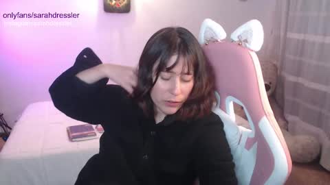 sarahdressler online show from March 8, 3:17 am