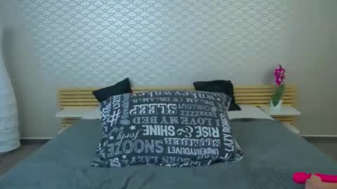 SarahEshley online show from January 12, 1:16 pm