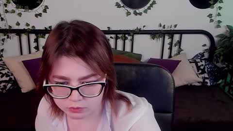 sarahgreer online show from February 23, 10:06 am