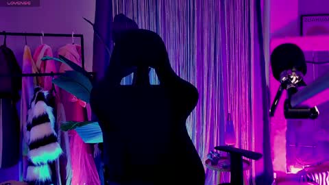 Divine Sarah NONUDE model online show from April 22, 1:23 pm