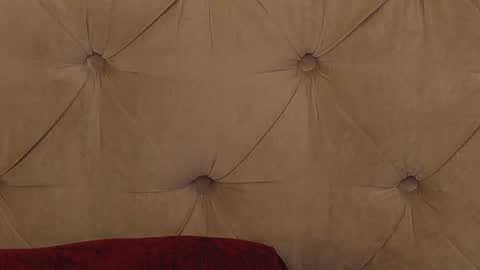 Sarah online show from January 9, 5:00 pm