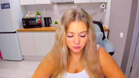 Sarah online show from October 26, 2:56 pm