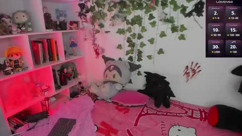 Snapshot of sarahminage_ chatting on November 20, 6:40 pm Sarah NEW ACCOUNT online show from November 20, 6:40 pm