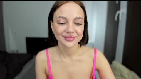 sarahphyllis online show from January 18, 8:30 pm