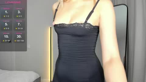 sarahphyllis online show from July 22, 9:50 pm