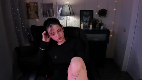 Sarah online show from March 31, 8:53 pm