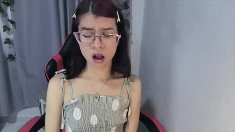 Sarah  online show from April 25, 4:59 pm