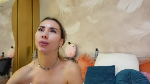 Snapshot of sarajennyfer chatting on May 11, 4:29 am Jenny online show from May 11, 4:29 am