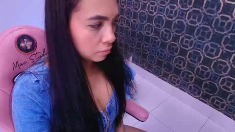 Snapshot of sarak_ chatting on March 7, 12:01 pm Sara online show from March 7, 12:01 pm