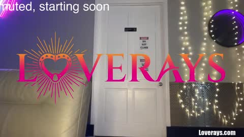 Back from Vacay  Follow for more here  online show from December 5, 3:48 am