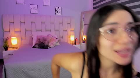 Sara online show from December 13, 6:59 pm