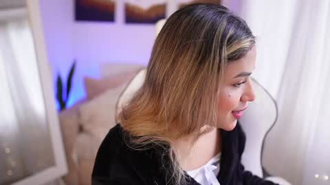 Sara online show from January 3, 9:15 pm