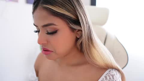 Sara online show from January 17, 8:22 pm