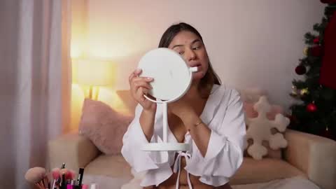 Sara online show from November 25, 10:54 pm