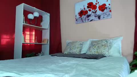 Snapshot of sarasolei chatting on October 27, 10:03 pm ZaraSolei online show from October 27, 10:03 pm