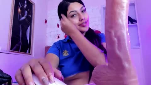 sarastonesx online show from September 22, 6:15 am