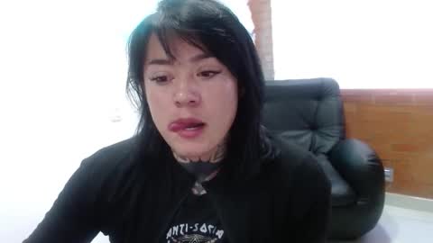 Sara Herrera online show from January 7, 10:01 pm