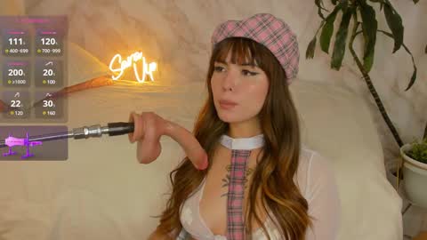   - independient model online show from December 8, 4:04 am