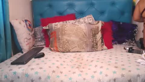 Sara Wills online show from March 20, 2:33 pm