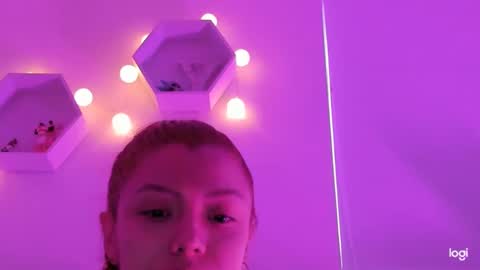 Snapshot of saray2312 chatting on February 19, 11:25 pm Saray online show from February 19, 11:25 pm