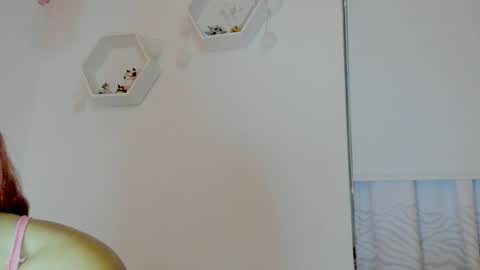 Snapshot of saray2312 chatting on November 14, 11:24 pm Saray online show from November 14, 11:24 pm