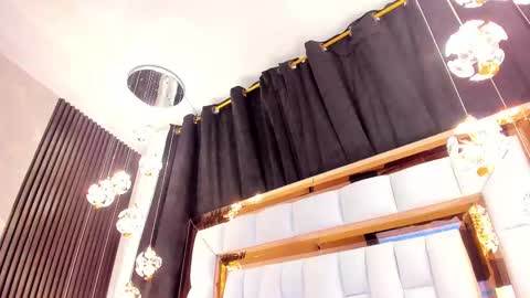 Snapshot of sarayroyse chatting on March 8, 7:20 pm Saray online show from March 8, 7:20 pm