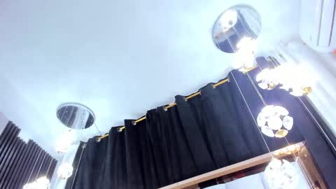 Snapshot of sarayroyse chatting on October 13, 7:36 pm Saray online show from October 13, 7:36 pm