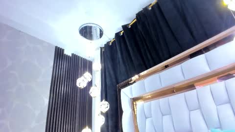 Snapshot of sarayroyse chatting on October 17, 7:49 pm Saray online show from October 17, 7:49 pm