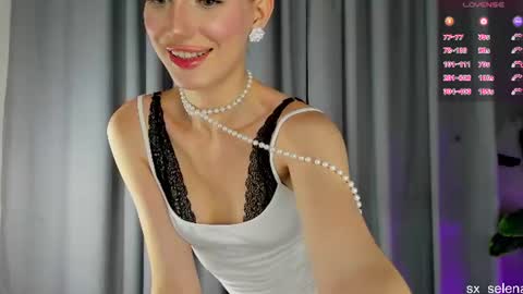 Your Selena 3 online show from June 13, 2:20 am