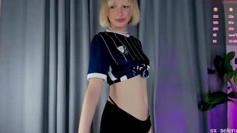 Your Selena 3 online show from June 20, 2:14 am