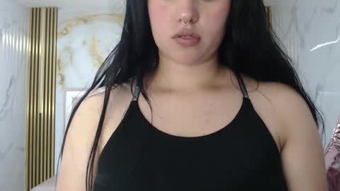 Sara  online show from February 16, 8:05 pm