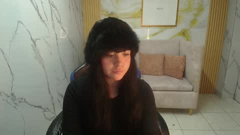 Sara  online show from April 21, 9:17 pm