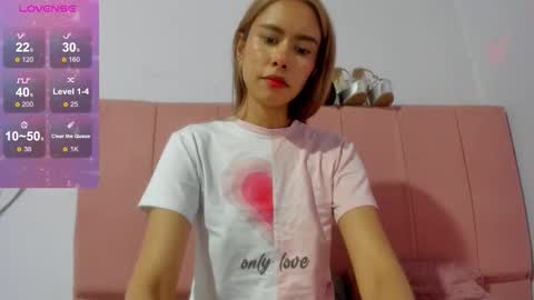 Snapshot of sarita_jones23 chatting on November 26, 4:13 am sarita_jones23 online show from November 26, 4:13 am