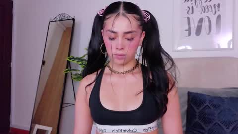 Sara online show from November 29, 10:24 pm