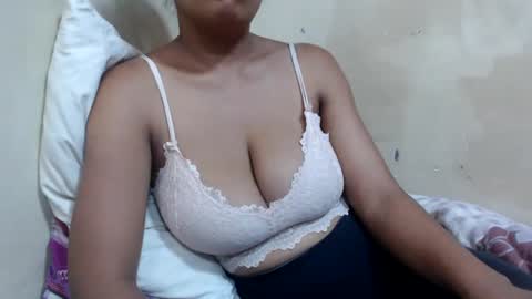 saronette online show from December 20, 12:27 pm