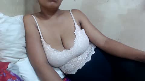 saronette online show from December 21, 11:55 am